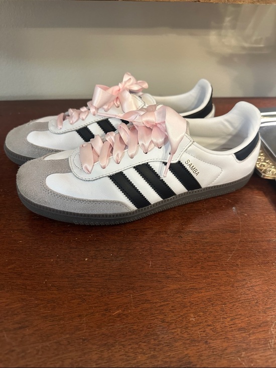 adidas Shoes - adidas White & Black Samba Sneakers with Pink Ribbon Laces